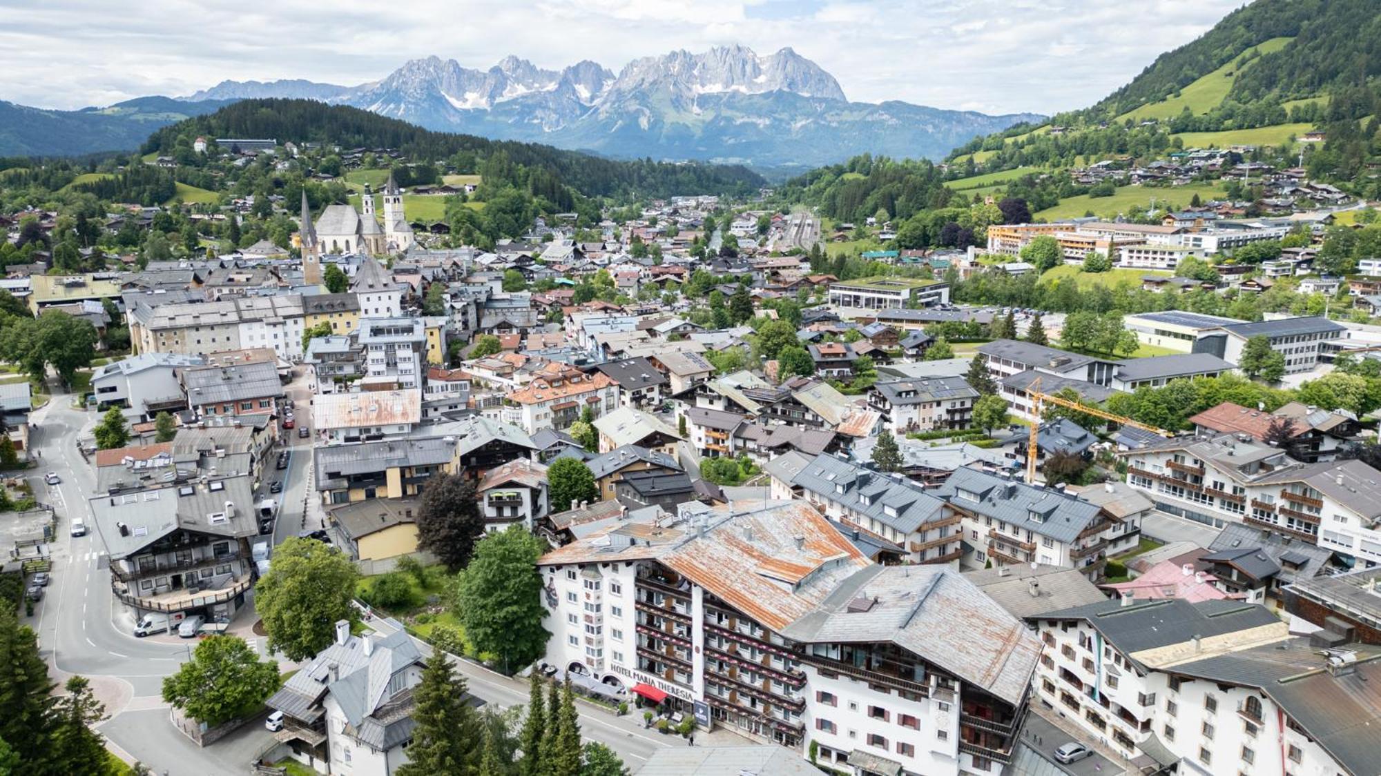 Q! Hotel Maria Theresia Kitzbühel Esterno foto